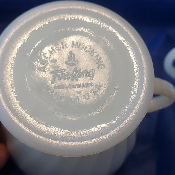 Anchor Hocking Fire King White Swirl Gold Trim Sugar Bowl & Creamer - Picture 4 of 4